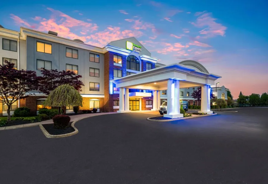 Exterior of Holiday Inn Express & Suites Buffalo-Airport