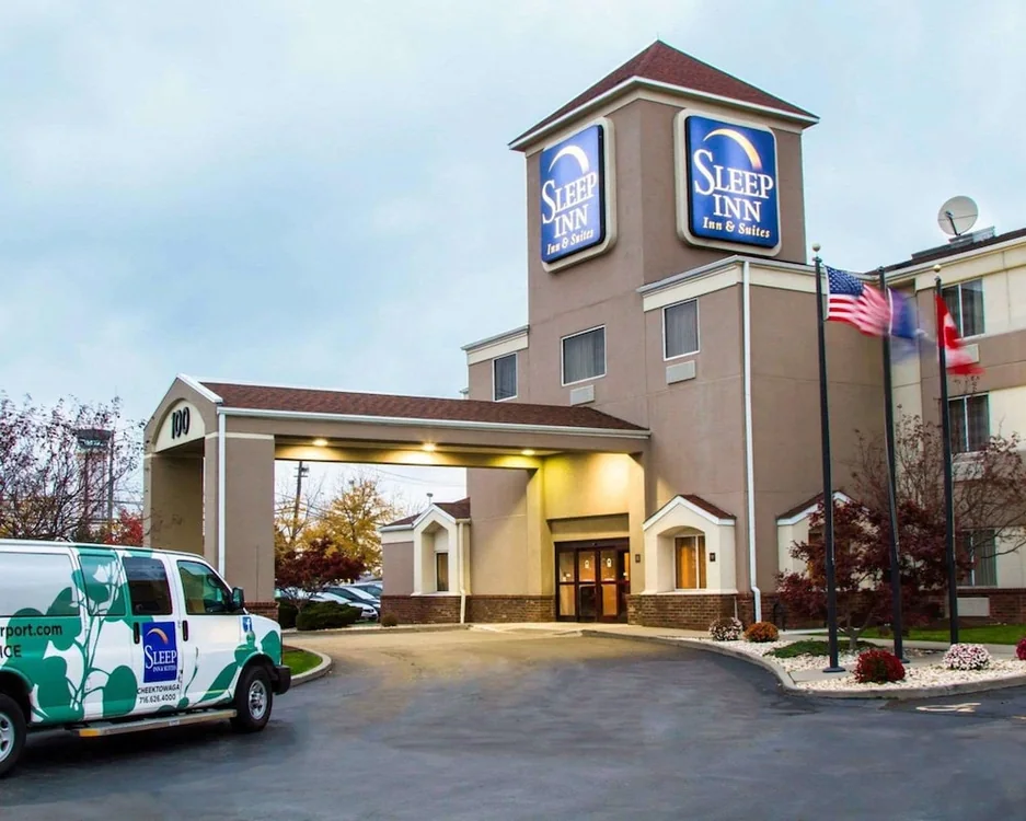 Sleep Inn & Suites Buffalo Airport entrance